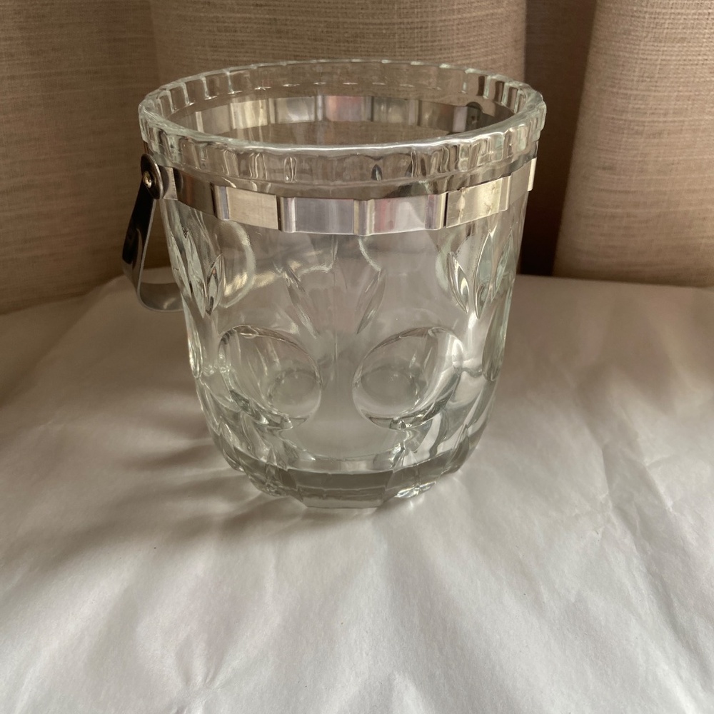 Vintage Ornate Glass Ice Bucket with Handle EXC - Picture 3 of 6